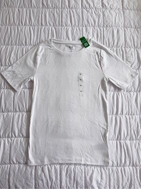 {GAP} White 3/4 Length White Short Sleeve Crew Neck Modern Tee | M